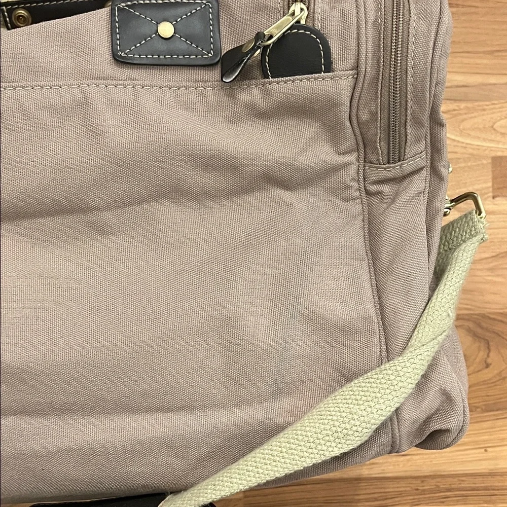 Eddie Bauer x Ford Tan Canvas Men's Duffle Bag Leather Details